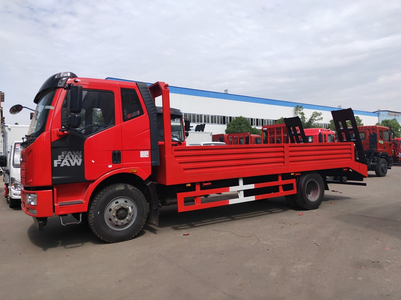 解放J6單橋平板車(chē)