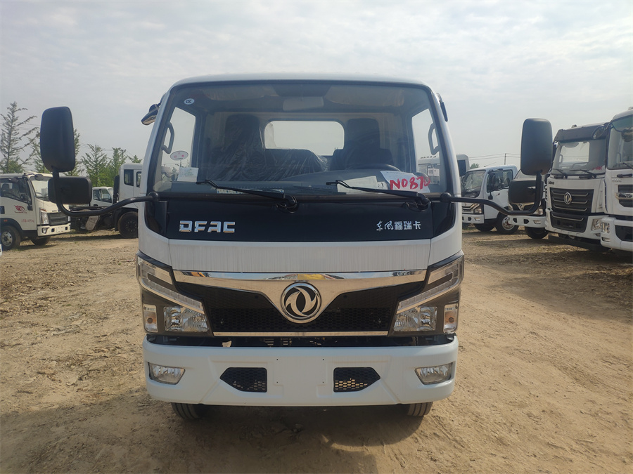 東風(fēng)小福瑞卡（3308，錫柴130）國六 內(nèi)飾照片圖