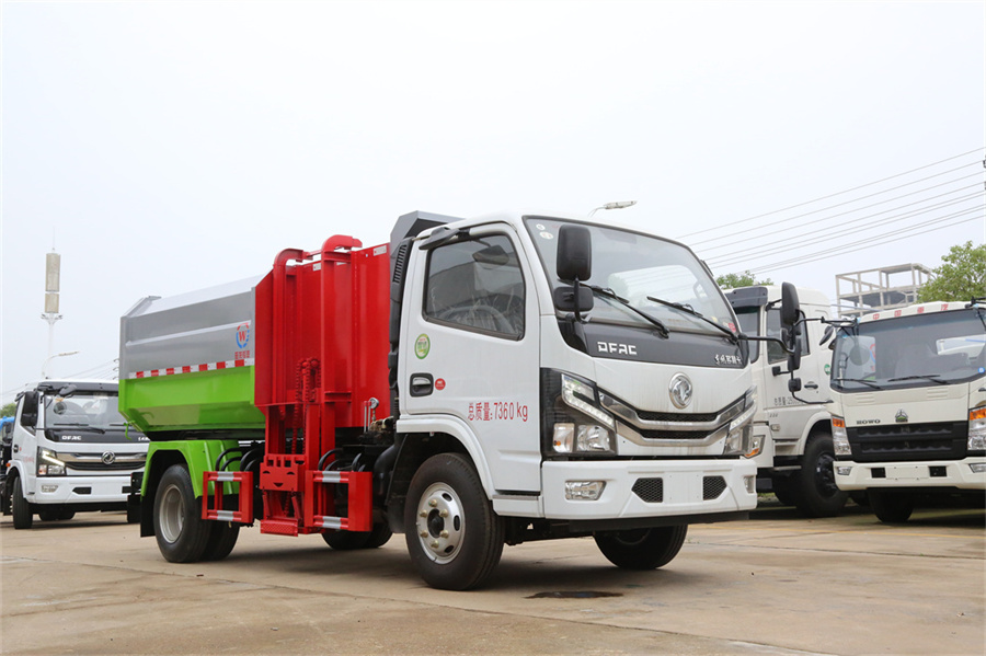 8方掛桶垃圾車(chē)-東風(fēng)8方藍(lán)牌側(cè)裝掛桶自裝式垃圾車(chē)廠(chǎng)家