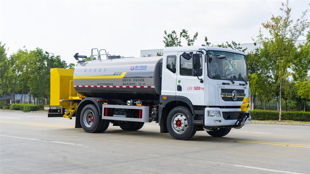 100K防撞灑水車-旺龍凱力東風(fēng)D9防撞緩沖車廠家價(jià)格