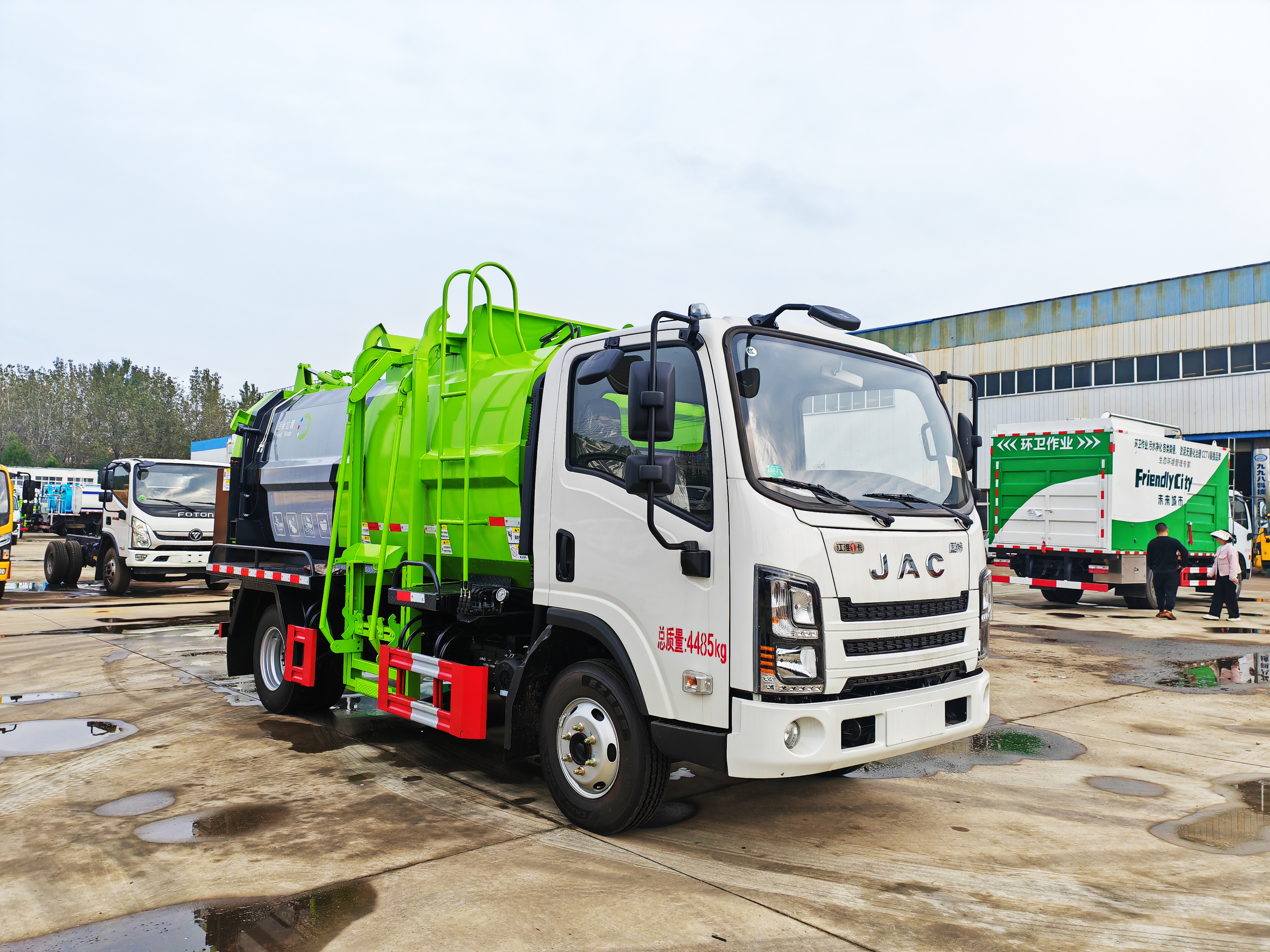 8方藍(lán)牌江淮餐廚垃圾車 東茂新款做工