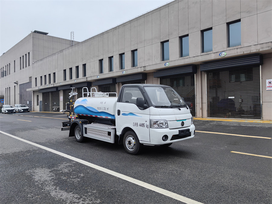 2.5方4.5噸 新能源純電動灑水車  壹為